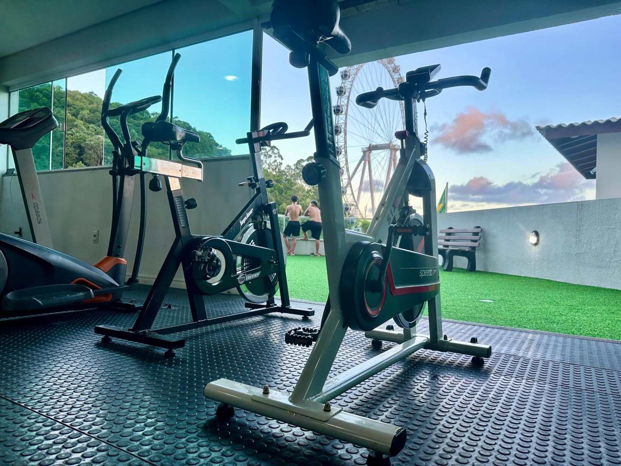 Roda Gigante, Garagem E Piscina Balneário Camboriú Zewnętrze zdjęcie